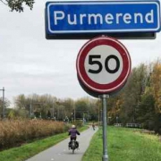 Veel onnodige verkeersborden in Nederland